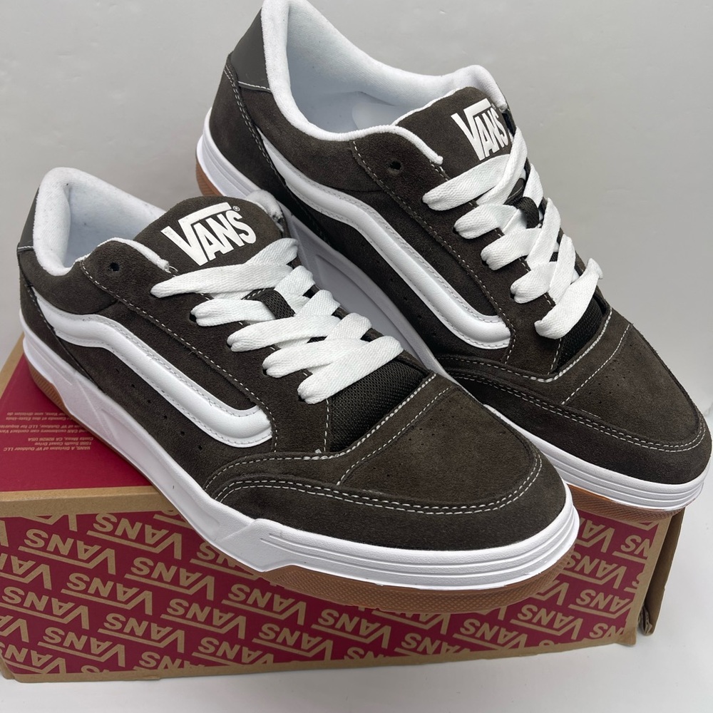 Vans Men's Brown Suede Hylane
Suede Brown
VN000D26DFN Sneakers - Picture 8 of 16